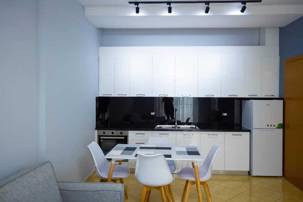 Apartment In Vlore Kejvi Zewnętrze zdjęcie